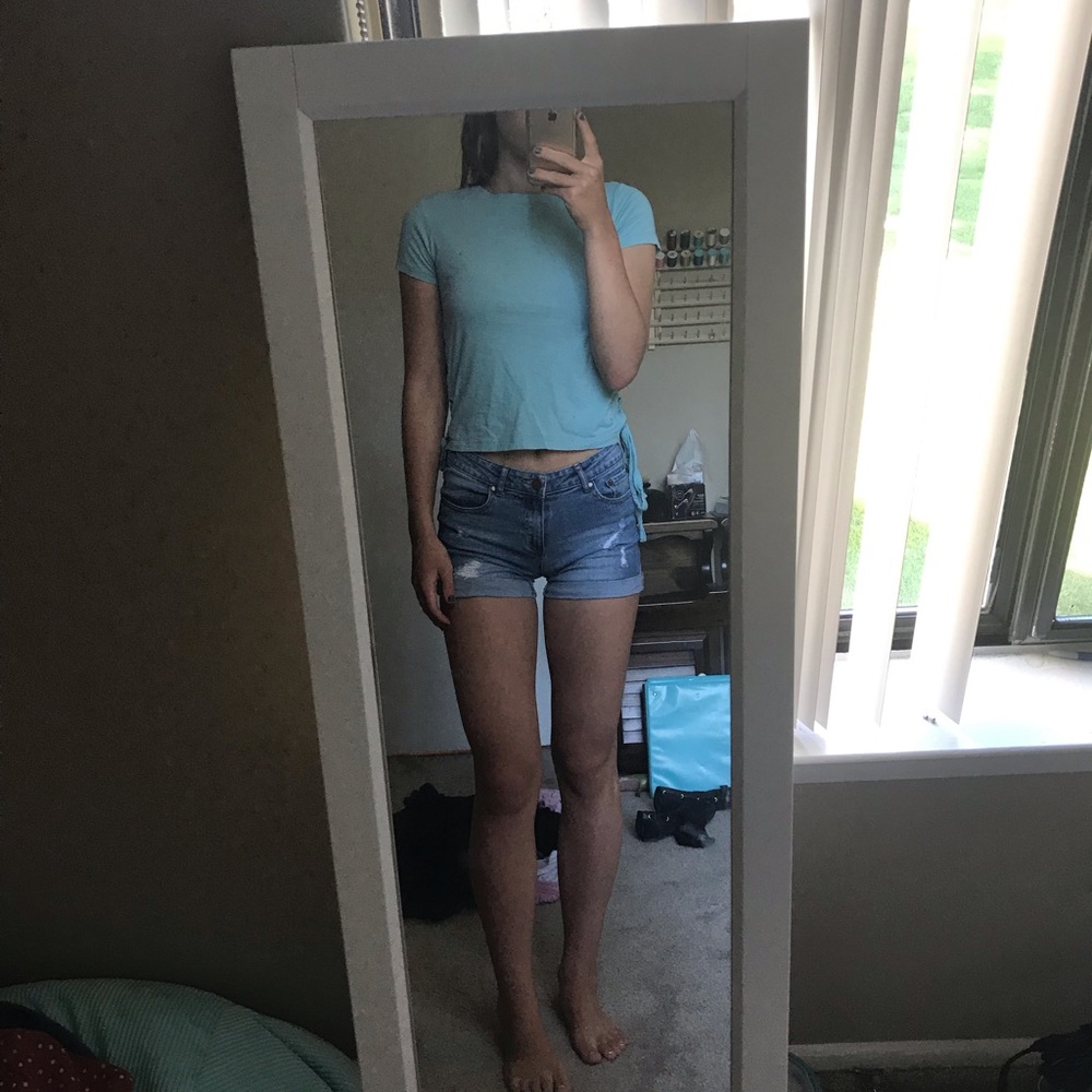 Aeropostale Cropped T-Shirt w/ side ties